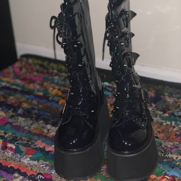 SOLD‼️ Demonia Blue Holographic Damned Boots - Picture 4 of 4